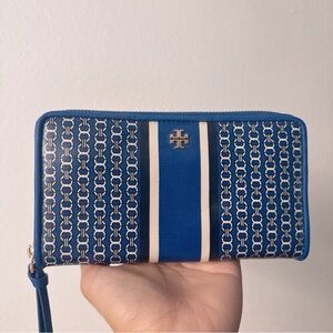 Tory Burch Blue and White Patterned Wallet